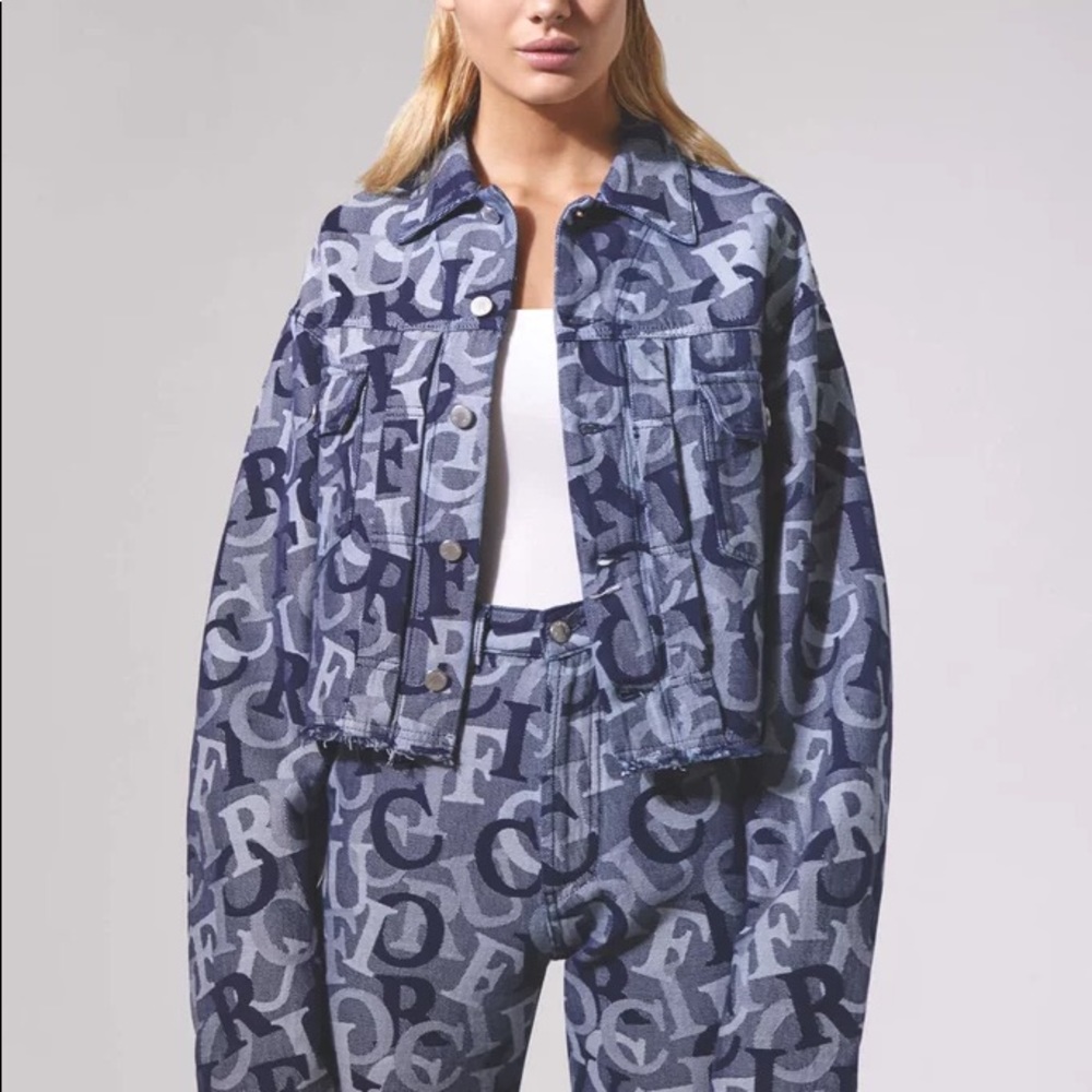 ISO crop Fiorucci denim jacket!